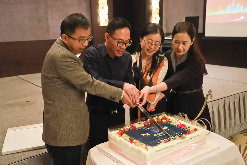 新起點(diǎn)，贏(yíng)未來(lái)——優(yōu)遠(yuǎn)一周歲生日快樂(lè)！